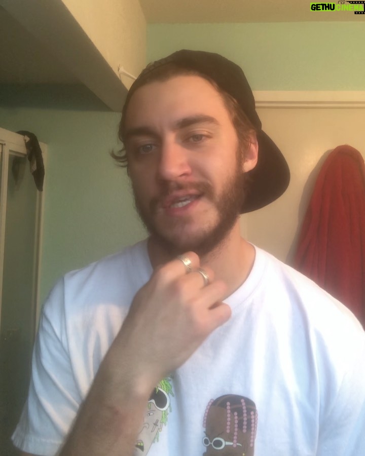 Casey Frey - 406.9K Likes - Quarantine vibes.. all that shit🔥💯