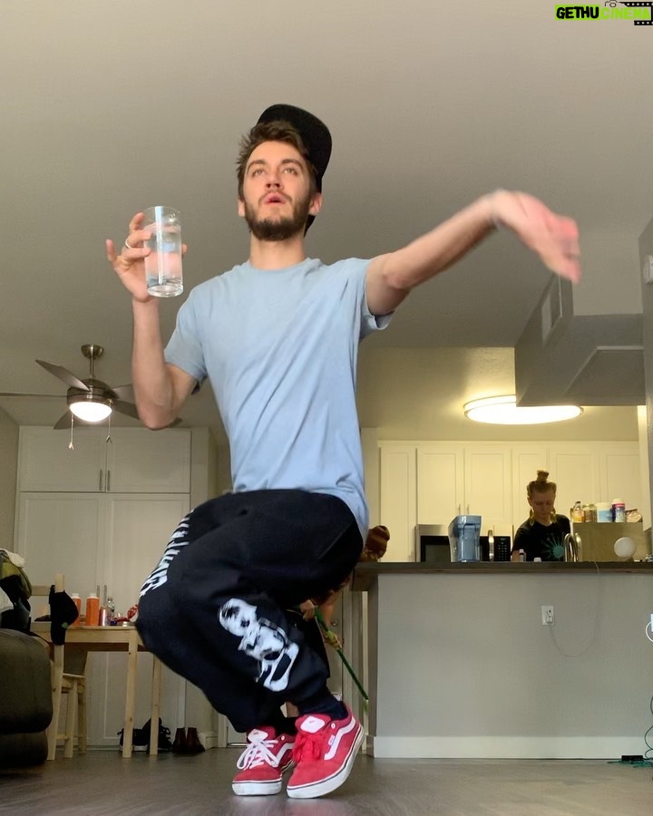 Casey Frey - 276K Likes - Back on my gay shit