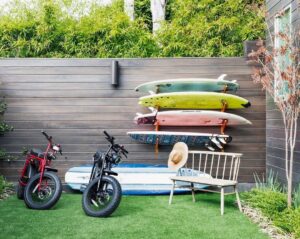 Casey Neistat Instagram - so @archdigest did a feature on my fancy-ass rich guy house.  it’s a really nice article - they did a great job with the photos and writing, you should check it out. Also the super talented @dauncurry did an amazing job designing the place.  Also also my wife made me edit my original, self-deprecating, caption on this post.

All of this brilliant photography by @timhirschmann