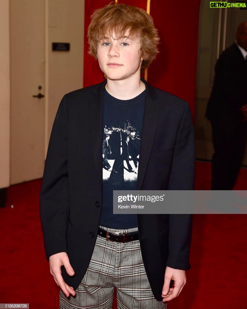 Casey Simpson Instagram - great time at the dumbo premiere where I was told I look like Ed Sheeran’s son🤩🕺🏼 The El Capitan Theatre