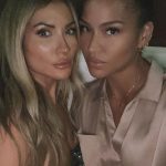 Cassie Ventura Instagram - …then later that night I had the most magical dinner date with my gf/wedding planner/Frankie & Sunny’s Auntie (she does it all) @melissaandre 💗 Beautiful place, beautiful friend, delicious food, bomb biodynamic wine and laughter ✨