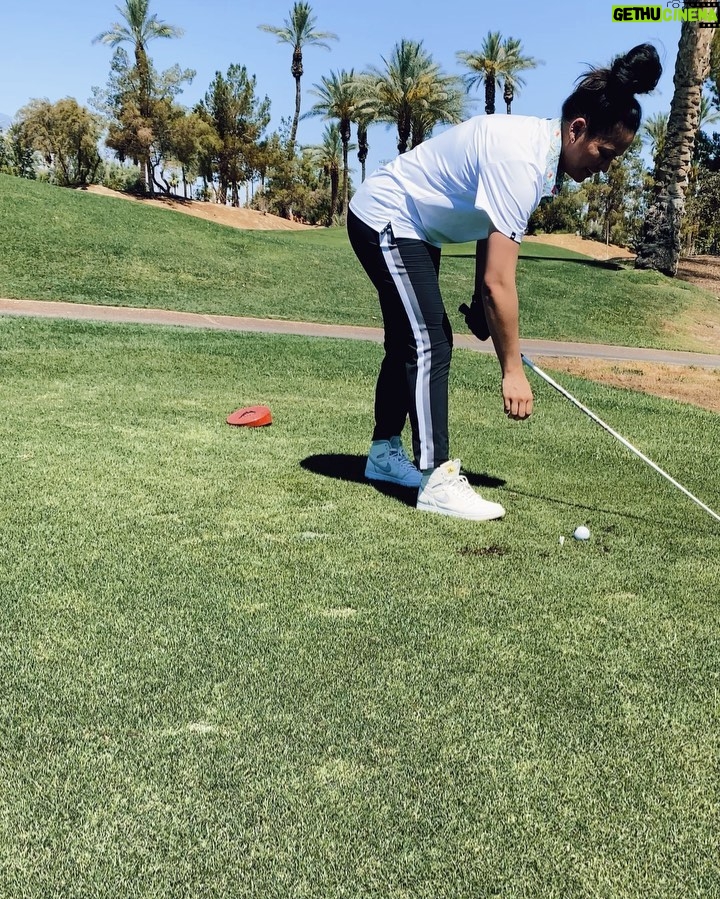 Cassie Ventura Instagram - Never in a million years would I have thought that I would enjoy playing golf. This is my second time on an actual course so please don’t judge me 😭 I literally have a checklist in my head of what to do before each stroke and I miss all of the notes every time, but when I hit that ball I feel great. Thank you @alexfine44 for introducing me to it and thank you again to @pxg for my clubs! It’s been a rough couple of weeks and playing this weekend really helped me through it. 🏌🏽‍♀️♥️ ps, I’ve never had a lesson, who wants to give me one?