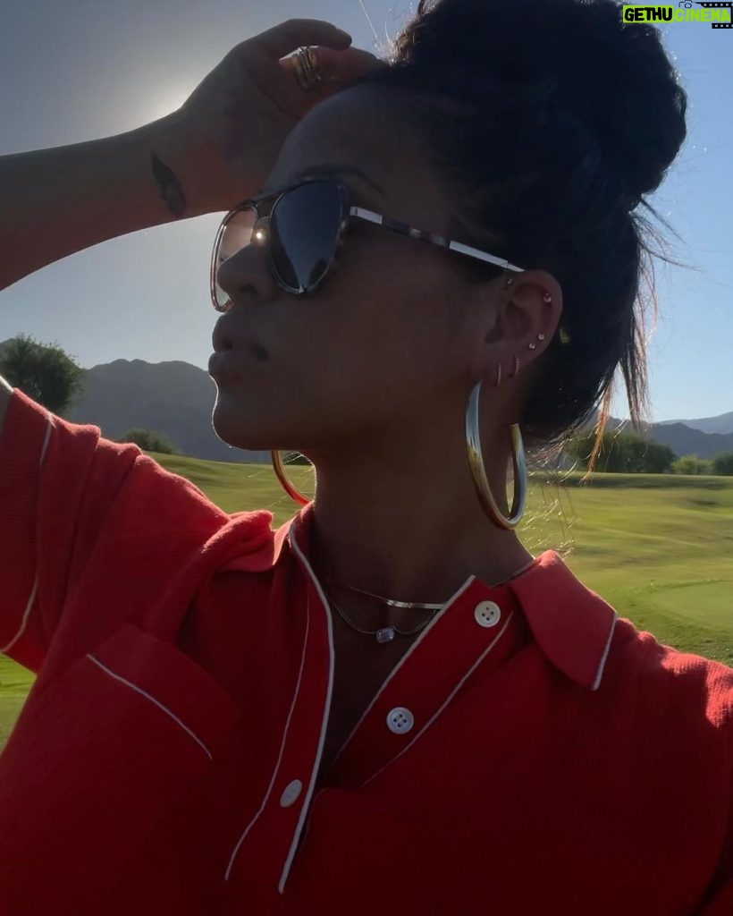 Cassie Ventura Instagram - Never in a million years would I have thought that I would enjoy playing golf. This is my second time on an actual course so please don’t judge me 😭 I literally have a checklist in my head of what to do before each stroke and I miss all of the notes every time, but when I hit that ball I feel great. Thank you @alexfine44 for introducing me to it and thank you again to @pxg for my clubs! It’s been a rough couple of weeks and playing this weekend really helped me through it. 🏌🏽‍♀️♥️ ps, I’ve never had a lesson, who wants to give me one?
