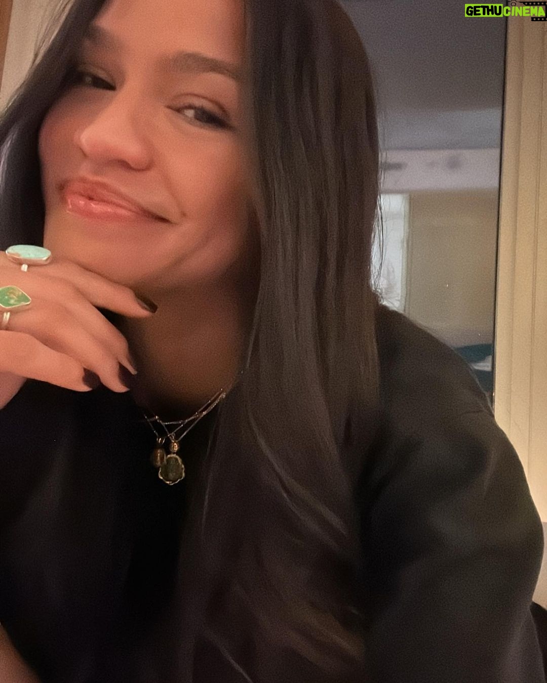 Cassie Ventura Instagram - inspired by peace ✨