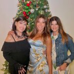 Catherine Fulop Instagram - Día de acción de gracias! Gracias! Gracias! Gracias!🙏🏼 Mi familia y mis Amigos... mi tribu favorita ❤️ #thanksgiving #diadegracias #familia #amigos @ovasabatini @jennyfulop @mariavictoria_ @fabulas_del_alma @playerschoolofmusic @jorgefulop @lauracataldod @marisol_1961 @sebasfulop @marcofulop @m.fergonzaleez @danielacataldod Doral Miami Florida