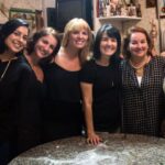 Catherine Fulop Instagram – Orgullosa de mi sobrina @stephycardone que este sabado estrena su cortometraje RITORNO netamente venezolano y gracias al esfuerzo de un gran equipo.
Una producción de @lacajateatro.cine cine en coproducción @verdeymoraop y @procinevzla
Dirección @soymariale
Una idea original de Stephanie Cardone Fulop
Escrito por @estanoesnatasha @soymariale
REPARTO
NONNA @gioialombardini
GIOIA @stephycardone
SOFÍA @estanoesnatasha
ZIA ANGELINA @aliciaplazaoficial
ZIA INMACULADA @lilianamelendezoficial TÍA TECLA @taniasarabia
ZIA FRANCA @yfulop
SILVANA @gioiaarismendi
NONNO @mario.cardo
NONNO JOVEN @giulicardone
CREW
Asistencia de dirección: @portearcayaf
Scrip: @guzmanclaudimar
Producción ejecutiva: @cbolivard
Asistente de producción: @leogzstopmotion @bernardocardone
Locaciones: @stephycardone
Director de fotografía: @chichik2
Foto fija: @rafaelggp
Cámara: @juliocesarjjf
Foquista: Jean Carlos Delgado
Asistente de cámara: Francisco Morón
Media Manager: @akolorfilms
Dirección de arte: @rharcaya
Utilero: @renejesus_gonzalezlopez
Vestuarista: @oscarreinaldo.escobar
Maquilladora: @francisnovoa_
Asistente de maquillaje: @liss.davila997
Edición y montaje: @giuliano_ferrioli
Colorización: @yuriferrioli
Sonidista: @hectorlmoreno
Micrófonista: Ramón Rivas
Jefe de electricidad: Gilberto Garcia
Electricistas: @gabriel.azuaje.58 Edickson Escobar
Jefe de máquinas: Misael Velarde
Maquinista: Dervis Cordero
Plantero: Luis Vargas
Camionero: Juan Carlos Aponte
Aprendiz: Jhoswar Guerrero
Making off: @ciprianografia @zahensa @ainfante_rec
Diseño: @marsanarte
TEMAS MUSICALES:
@violetaleman1
Yo soy el sol de @lainfantadesanber
AGRADECIMIENTOS
#MamaCleo por prestarnos su casa #LaFulopera
@mosaicoscardone
@kfcvzla
@wuicoffee
@tride.coffee
@terramarevini Buenos Aires, Argentina