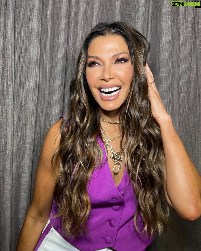 Catherine Fulop Instagram - 🦄☂️💜☯️ My look by @cynthiamartos #makeup by @mabbyautinomakeup @mabbypromakeup #hairstaylist by @mauromaxdebrito #stylist by @vickii_miranda Buenos Aires, Argentina