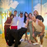 Catherine Fulop Instagram – Entre amigos y familia 🤩
@thecocinitamiami
@drsimonfit
@mrmitrano
@simondavid_06
@orianasabatini
@paulodybala
@ovasabatini TCM