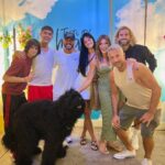 Catherine Fulop Instagram – Entre amigos y familia 🤩
@thecocinitamiami
@drsimonfit
@mrmitrano
@simondavid_06
@orianasabatini
@paulodybala
@ovasabatini TCM