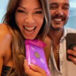Catherine Fulop Instagram - Llegue de sorpresa a la casa de @fulopcatherine 🤫🎁💝 ¡Ya está disponible 𝗲𝗹 𝗿𝗲𝗴𝗮𝗹𝗼 𝗽𝗲𝗿𝗳𝗲𝗰𝘁𝗼💝: 𝗡𝗮𝘃𝗶𝗱𝗮𝗱 𝗙𝗶𝘁 𝗕𝗼𝘅 🎁!