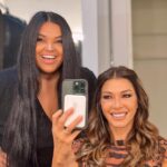 Catherine Fulop Instagram - Ayer en "La Noche de Mirtha" @mirthalegrand la pase genial!!! Un poco del BackStage . Gracias a todo mi equipo en especial a Chiquita por la invitación! 🥰!!!! Te adoroooo. ♥️ #look by @menage_a_trois_boutique #makeup @mabbyautinomakeup #hairstyle @mauromaxdebrito #stylist @vickii_miranda #fotosyvídeos @adairehernandez #joyas @santinojoyeros #bronceado @tan.and.go #nails @vanynailblack General Pacheco