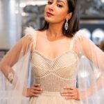 Catherine Tresa Instagram - Every smile tells a story😬 #channelingmyinnerprincess #tuesdayvibes #andsmileitscontagious☺️😘 #mebeingme Makeup @sakpalnilesh267 Hair @priyanka_sherkar1 Captured by @media9manoj @neerusprive Location courtesy @stregismumbai