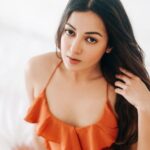 Catherine Tresa Instagram - To eat the chocolate or to wear it ? - I decided to wear it😉😛 📷 @pranav.foto #happynewyear #browntuesdays #morenapslesshustles #newyearoldme💁🏻‍♀️ #mebeingme