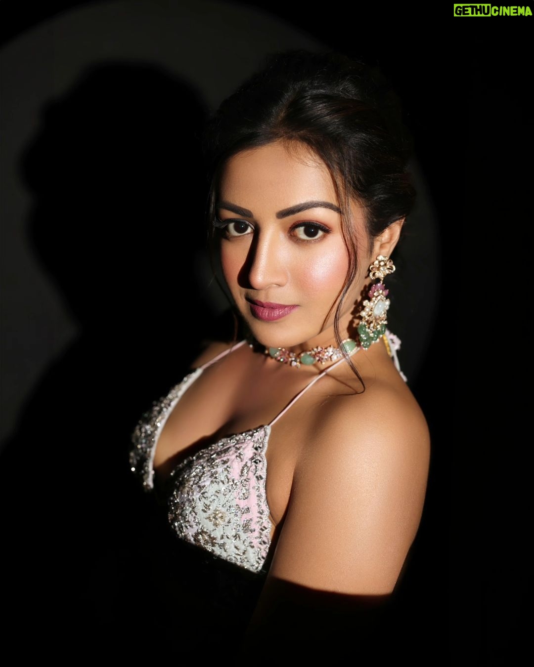Catherine Tresa Instagram - In the spotlight✨ #diwalihangover #alwaysdesi #desiatheart❤️ #mebeingme #saturdayvibes Captured by @pranav.foto Styled by @manogna_gollapudi Outfit @anushareddy.couture Makeup by @makeup_by_lavanya Hair by @marella_makeupstudio Jewellery by @vegajewellers @vegasri_goldanddiamonds Assisted by @sunandini_vijjagiri @pravalikamuningani @mnpk288 @venkatbattula1