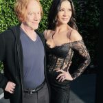 Catherine Zeta-Jones Instagram - Family Time! Fantastic to reunite with my Wednesday Addams family last night in Hollywood. A photo bomb of goth glam🖤 @rasario @andreawazenofficial @xivkarats Thanks to, @miss_kellyjohnson @brettglam @marandahair