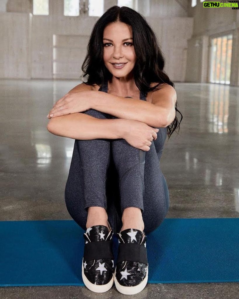 Catherine Zeta-Jones Instagram - Plans for today include dancing around in my @casazetajones shoes because they’re that comfy! See for yourself at the link in my bio 😉