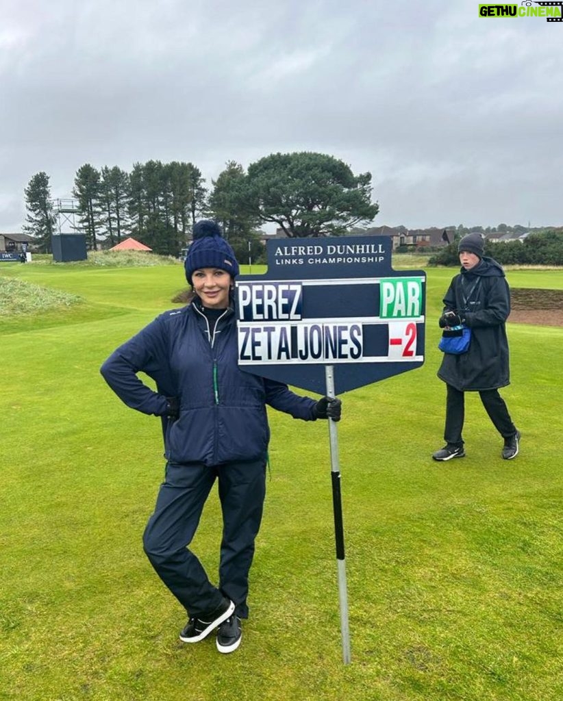 Catherine Zeta-Jones Instagram - 54321….Thank you to @dunhilllinks for the most amazing time!! Weather wasn’t on our side, but the love was in abundance!!!😘