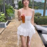 Cathryn Li Instagram - 2023年最後一個post🫶🏻🫶🏻 這件裙子誰要？送給妳