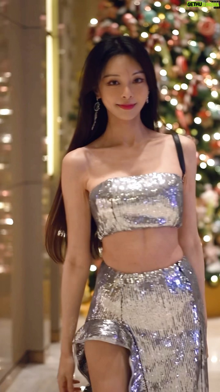 Cathryn Li Instagram - 傻傻的臉😹 大家聖誕節過得如何呢?請分享