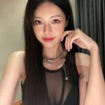 Cathryn Li Instagram - 喜歡哪張？#selfie