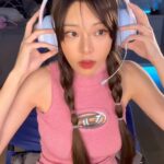 Cathryn Li Instagram - kitty cat is online ~ let’s play 😻 #gamergirl @callofduty
