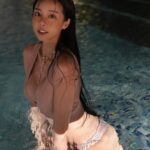 Cathryn Li Instagram – 2022年最後一冊泳裝寫真。喜歡哪一張？