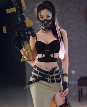 Cathryn Li Instagram - What you dressing up for Halloween?
