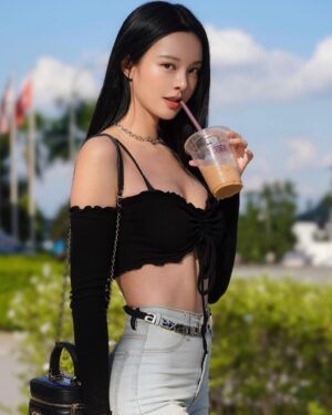 Cathryn Li Instagram - 哪張好看？