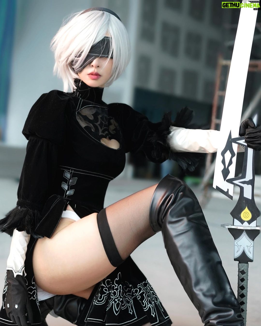 Cathryn Li Instagram - Nier Automata 2B ~ double tap❤️