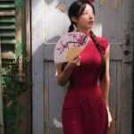 Cathryn Li Instagram - 大年初一旗袍寫真喜歡哪張？祝大家新年快樂，恭喜發財，龍年大吉，身體安康！🧧🍊🐲 🎊