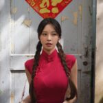 Cathryn Li Instagram - 大年初一旗袍寫真喜歡哪張？祝大家新年快樂，恭喜發財，龍年大吉，身體安康！🧧🍊🐲 🎊