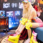 Cathryn Li Instagram - Ok ma ? Happy Halloween 2023 ! 沒有Ken陪伴的Barbie獨自來到現實世界參加萬聖節party😹