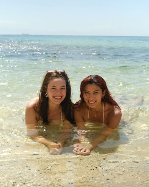 Catriona Gray Instagram - Just two besties in our element 🧜‍♀️🧜‍♀️🌊🌴 @binibiningnicolecordoves