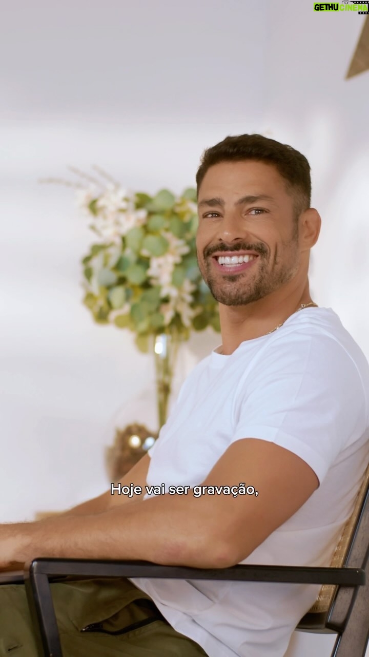 Cauã Reymond Instagram - Activia Leite Fermentado é o meu companheiro para todos os momentos, ajudando na minha jornada diária de cuidado com a saúde digestiva. Ele é o único que é fonte de fibras e que tem 30% menos açúcares* que a média do mercado. #ExperimenteMudar #ActiviaLeiteFermentado #Publi *em relação aos açúcares totais.