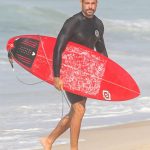Cauã Reymond Instagram - Valeu pelas fotos, galera do @hugogloss e @agnews_celebridades. Curti 😅🏄🏻