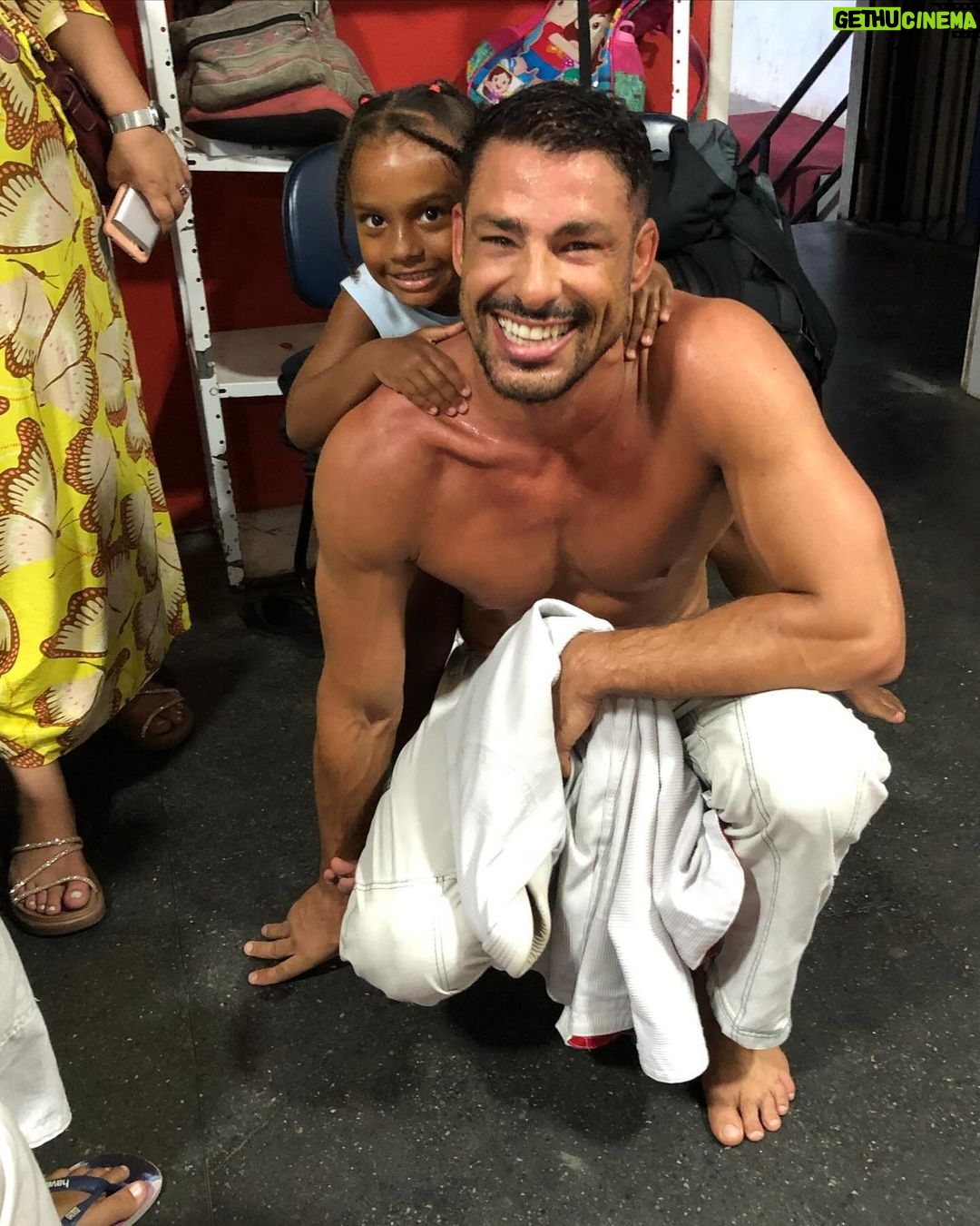 Cauã Reymond Instagram - Carinho bom demais. Obrigado ❤️