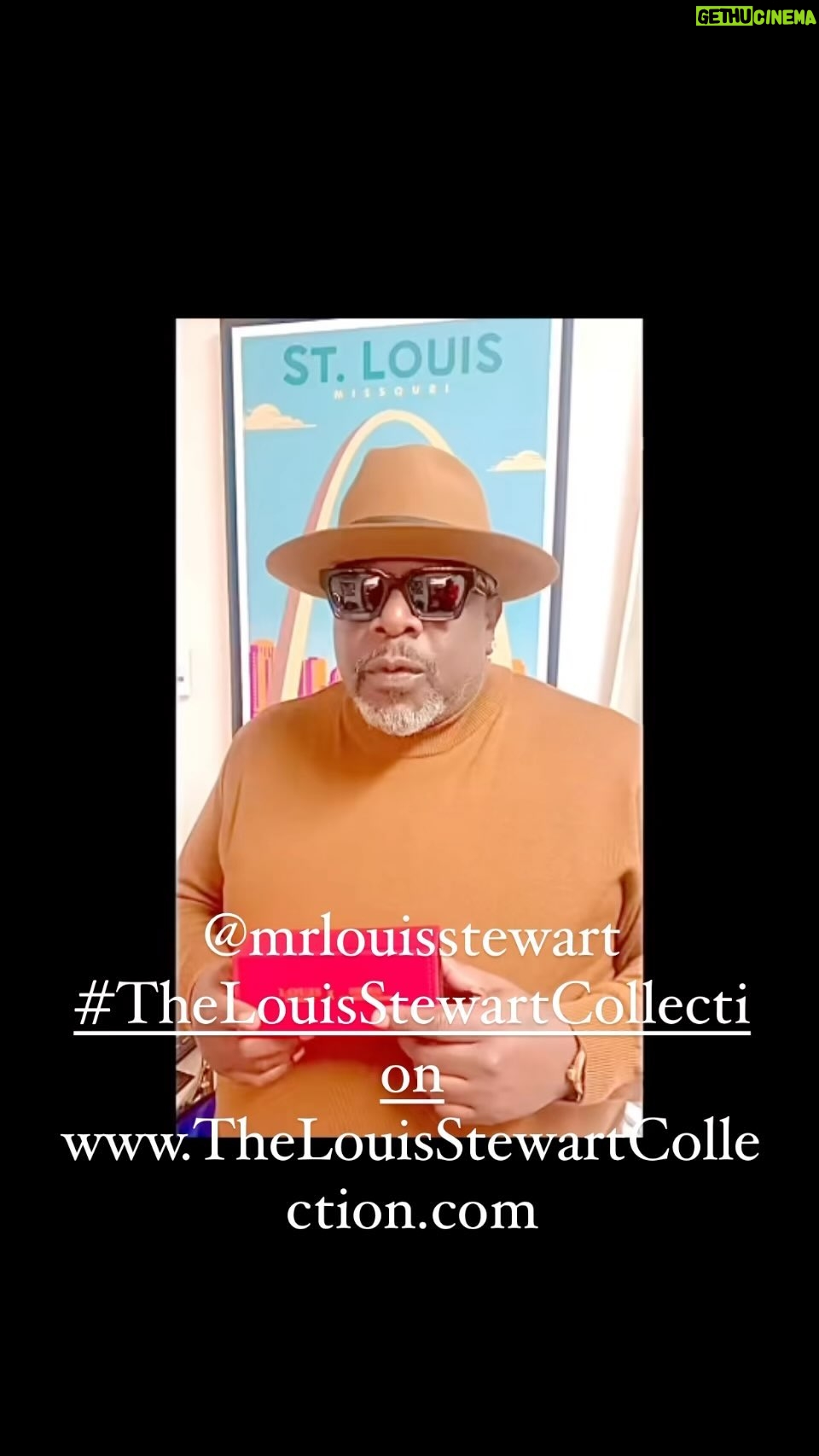 Cedric the Entertainer Instagram - Great gift , Hurry Hurry @mrlouisstewart And check it out and support something owned by us✊🏿