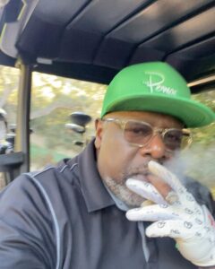 Cedric the Entertainer Instagram - Great Day @sherwoodcountryclubofficial w/ my @acbarbeque brother, #Thread brother @anthonyanderson S/o @hammondentertainment #jonsevern our host #MaryJane @rickjames 🔥🔥🔥🔥