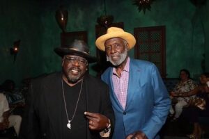 Cedric the Entertainer Instagram - Rest Easy 🙏🏾🕊️ to a true Iconic, OG, Legend  the Mr @officialrichardroundtree  He was always that strong Black male image  On Film, TV and especially in real life.  Such Class and Gravitas .. though the catch phrase “ He’s a bad mutha… shut your mouth!  I’m talking about his movie character Shaft!  Mr Roundtree truly repped that catch phrase himself.  To all of your Loved ones, friends and cast mates 🙏🏾🙏🏾 we honor you.