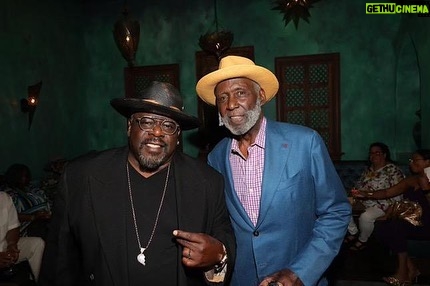 Cedric the Entertainer Instagram - Rest Easy 🙏🏾🕊️ to a true Iconic, OG, Legend the Mr @officialrichardroundtree He was always that strong Black male image On Film, TV and especially in real life. Such Class and Gravitas .. though the catch phrase “ He’s a bad mutha… shut your mouth! I’m talking about his movie character Shaft! Mr Roundtree truly repped that catch phrase himself. To all of your Loved ones, friends and cast mates 🙏🏾🙏🏾 we honor you.