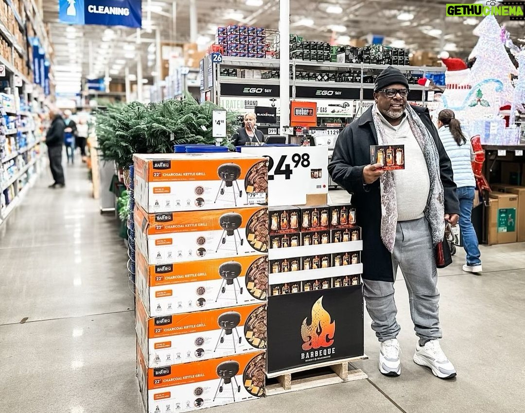 Cedric the Entertainer Instagram - We did it, Ma!! Thanks for having us @loweshomeimprovement Store #595 and welcoming the newest member of the #RedVest team. Fun times unveiling the new @acbarbeque holiday gift pack with @cedtheentertainer. Get yours today!! Link in bio. @anthonyanderson you’re next! Mooresville NC