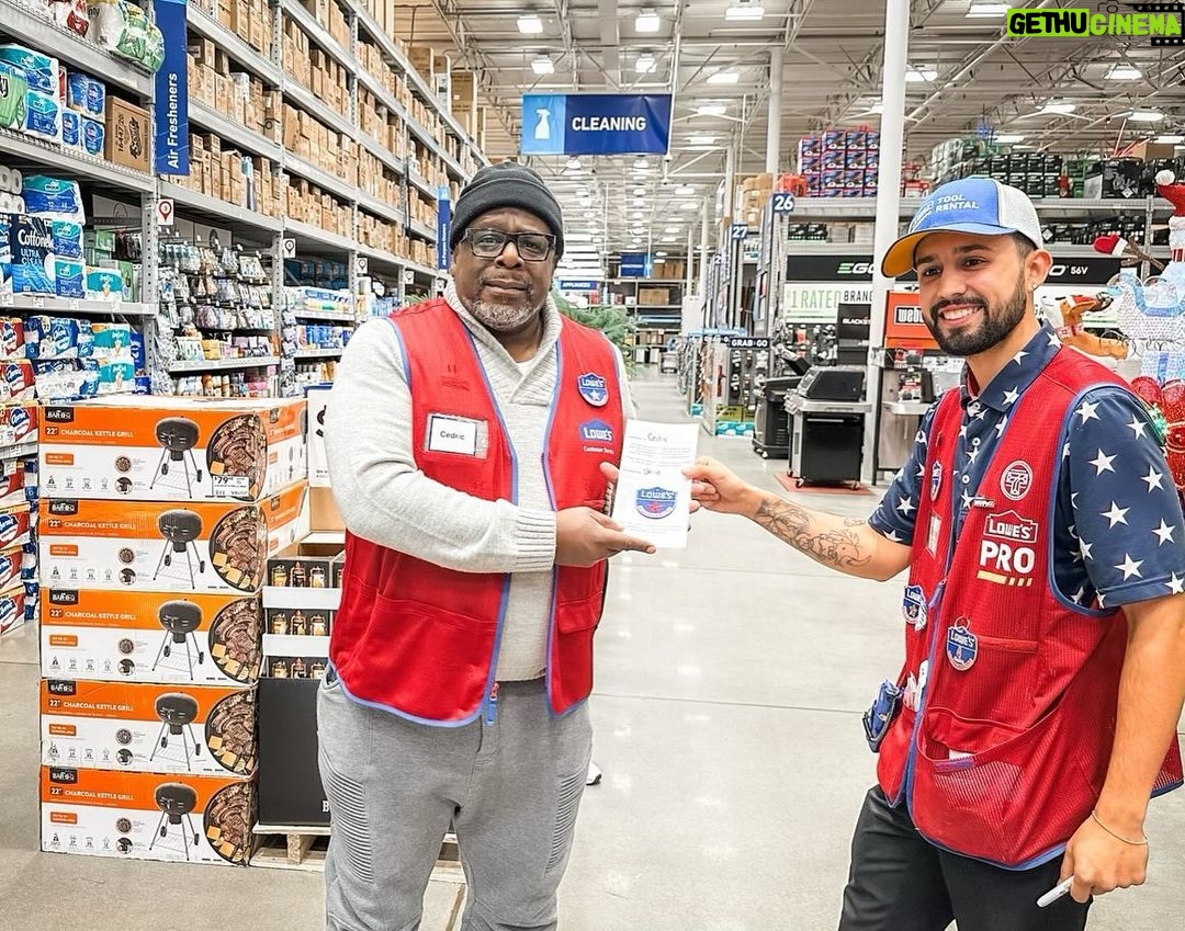 Cedric the Entertainer Instagram - We did it, Ma!! Thanks for having us @loweshomeimprovement Store #595 and welcoming the newest member of the #RedVest team. Fun times unveiling the new @acbarbeque holiday gift pack with @cedtheentertainer. Get yours today!! Link in bio. @anthonyanderson you’re next! Mooresville NC