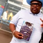Cedric the Entertainer Instagram - 🚨 @cedtheentertainer is the building talking about his new book 📖 #FlippingBoxCars & More! Today marks 100 episode on @bet 🎉 🥳 Listen Live Now locally or on the 🆓 @iHeartRadio app🔥 & catch us at 9a on @bet 💯 . Follow @breakfastclubam📶