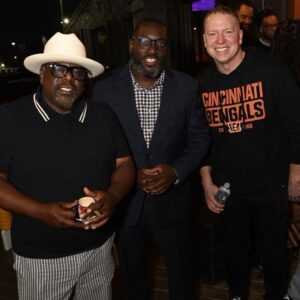 Cedric the Entertainer Instagram - THESE 📚CED TALKS📚 ARE
🔥🔥🔥🔥🔥🔥🔥🔥🔥
STAY PLUGGED IN SO YOU’RE THERE WHEN WE’RE IN YOUR CITY!!! 📍 I’LL HOLLA✌🏾

@youknowdessie :

#CEDTalk #Houston
@cedtheentertainer @youknowdessie 
@rockhousehtx @theblincagency @robwright1906 @iknowstevetoo @latorria_l @majic1021 
Flipping Boxcars Book Tour