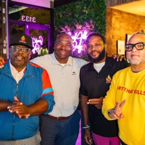 Cedric the Entertainer Instagram - @loloschickenandwaffles Rolled out the red carpet… followed by fried catfish, fried chicken, rotisserie chicken, wings, macaroni and cheese, yams, greens, corn muffins, peach cobbler egg rolls, red velvet cake, banana pudding, Kool Aid and if you can believe it… even more!! Some of this delicious feast fit for a King featured our @acbarbeque signature rubs… but you’ll have to stay tuned to find out!! 🤫🤔
@acbarbeque X @loloschickenandwaffles 🔥🔥🔥

@loloschickenandwaffles :

A meeting of the minds🧠 took place last night in #OldtownScottsdale at #loloschickenandwaffles
📌y'all stay tuned...