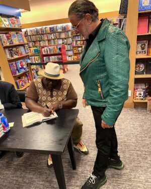 Cedric the Entertainer Instagram - Congratulations to my Friend @cedtheentertainer on the release of his book Flipping Boxcars. Always amazed by his creativity, Humbleness & Talent 🤍