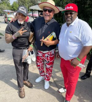 Cedric the Entertainer Instagram - You already know what it is… 
I have nothing but love for my brother, my patna, my dawg @realdlhughley . 
Help me wish him a HAPPY BIRTHDAY 🎉🎉🎉!!