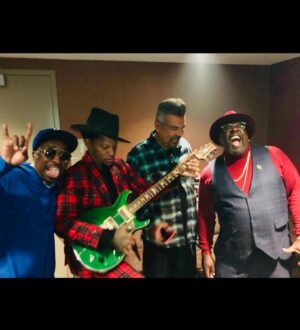 Cedric the Entertainer Instagram - You already know what it is… 
I have nothing but love for my brother, my patna, my dawg @realdlhughley . 
Help me wish him a HAPPY BIRTHDAY 🎉🎉🎉!!