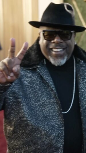 Cedric the Entertainer Instagram - @cedtheentertainer bringing @theneighborhood swag to the #GoldenGlobes