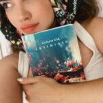 Celeste Cid Instagram - Manija: dícese del latín, manijus: que su segundo libro ya está en librerías. Tanta exaltación, flasheo y manijeo que nunca había mostrado su tapa. @bosisiogabriel @planetadelibrosar I n t i m i d a d • emecé 2024